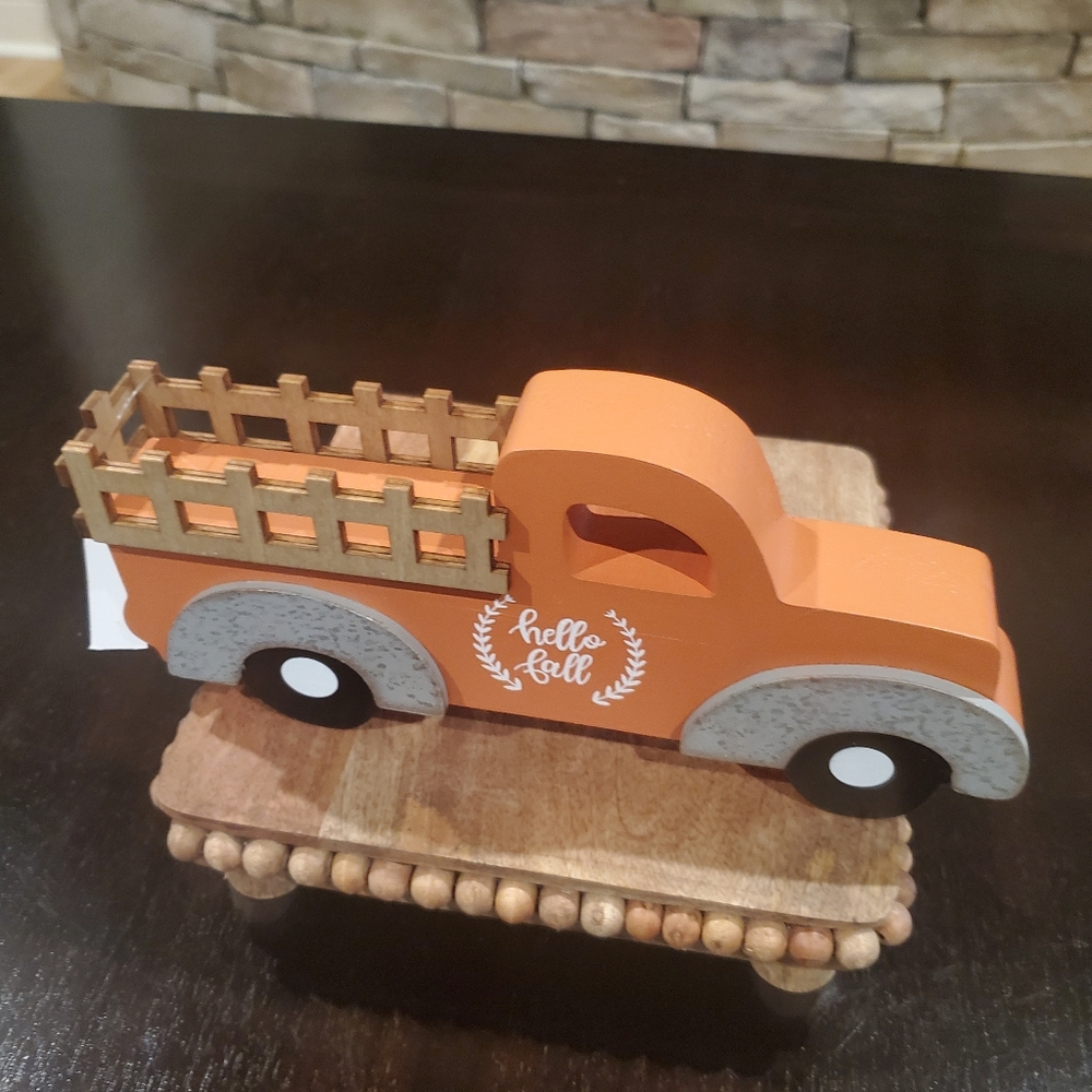 Happy Fall Farmhouse Truck-NWT - Picture 3 of 4